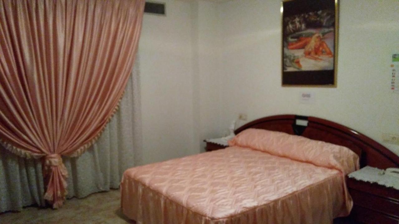 Pension- Mari Loli - Oficial Guardamar del Segura Esterno foto