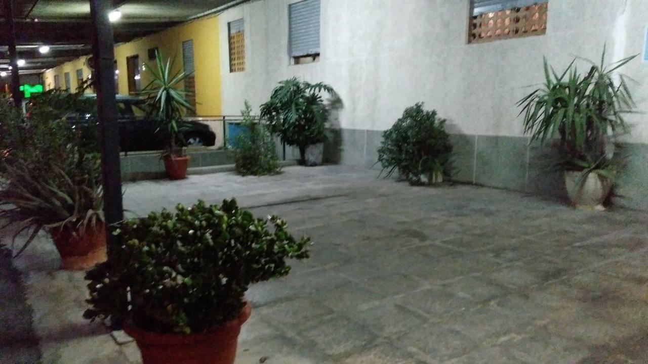 Pension- Mari Loli - Oficial Guardamar del Segura Esterno foto